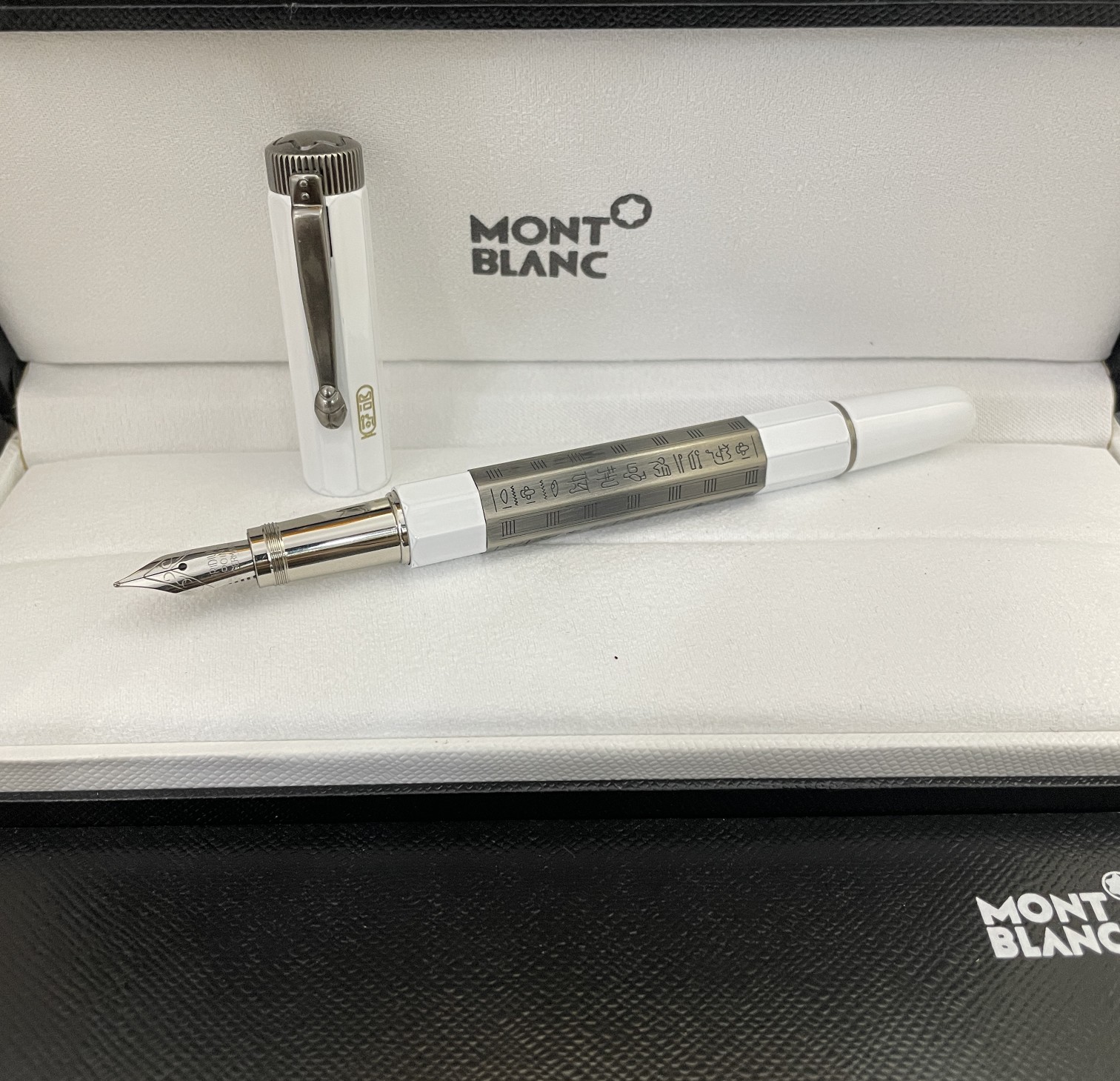 AAA Copy Montblanc Egyptomania Fountian Pen White Barrel